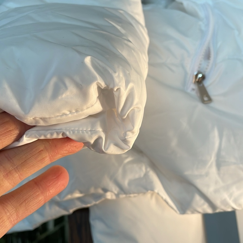 Never worn White Puffer Jacket - Picture 6 of 6
